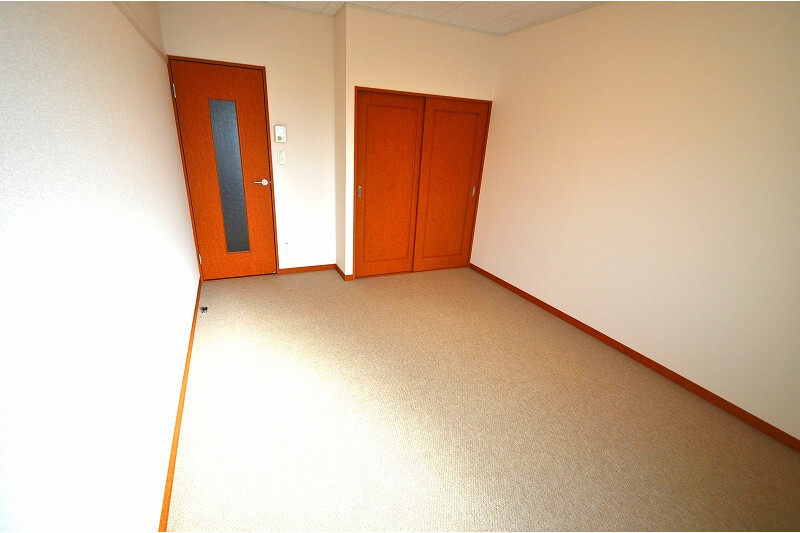 1K Apartment, Japan — image 3