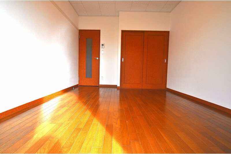 1K Apartment, Japan — image 4