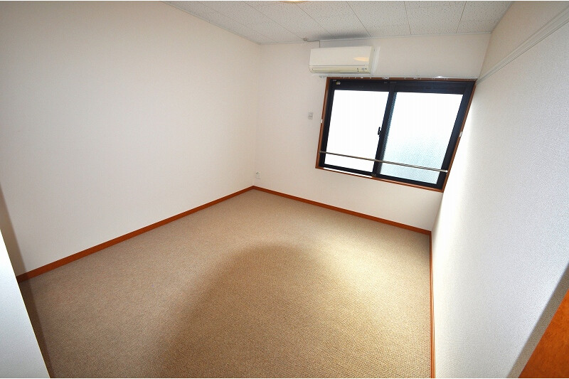 1K Apartment, Japan — image 6