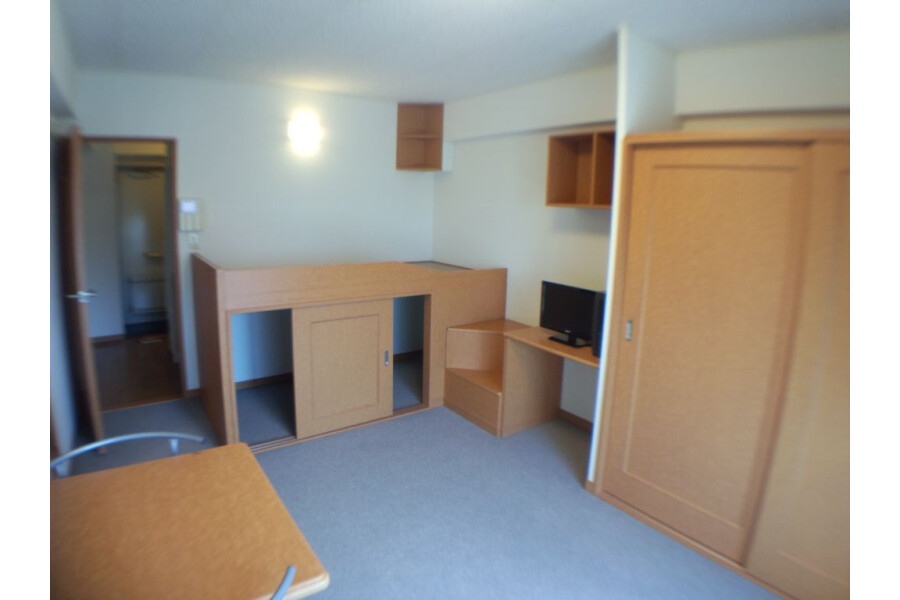 1K Apartment, Japan — image 4