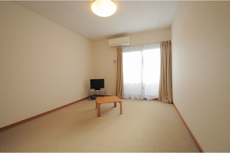 1K Apartment, Japan — image 3