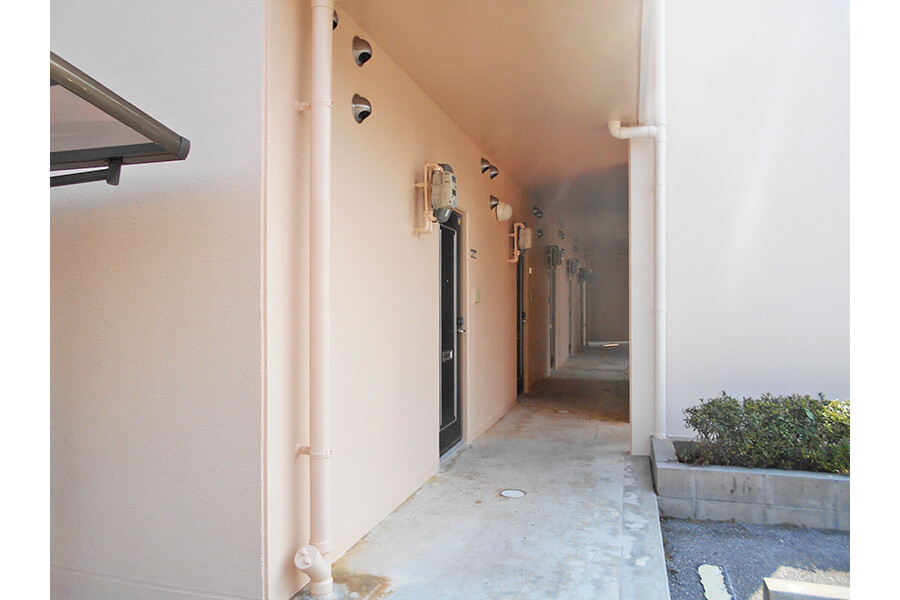1K Apartment, Japan — image 9