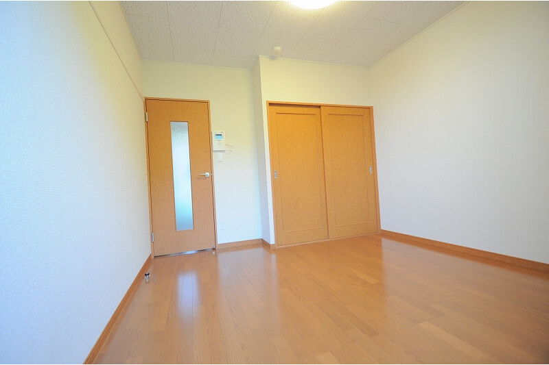 1K Apartment, Japan — image 3
