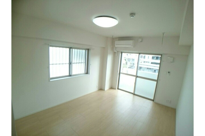 1K Apartment, Japan — image 2