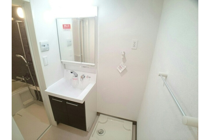 1K Apartment, Japan — image 7