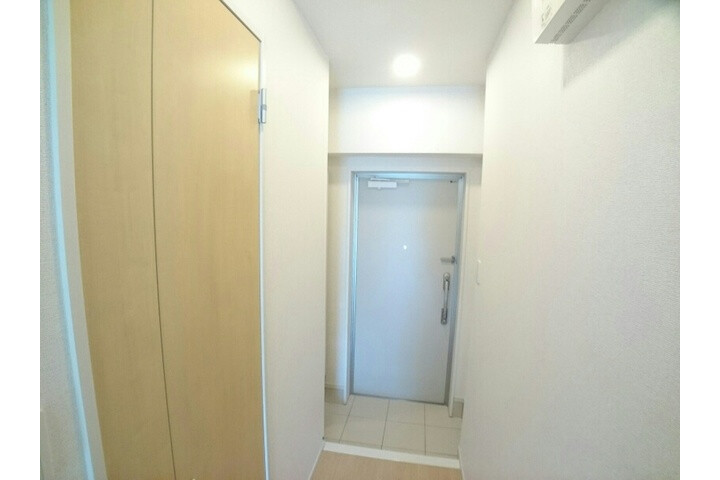 1K Apartment, Japan — image 9
