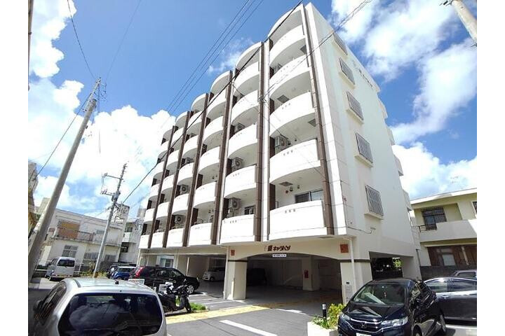 1K Apartment, Japan — image 17