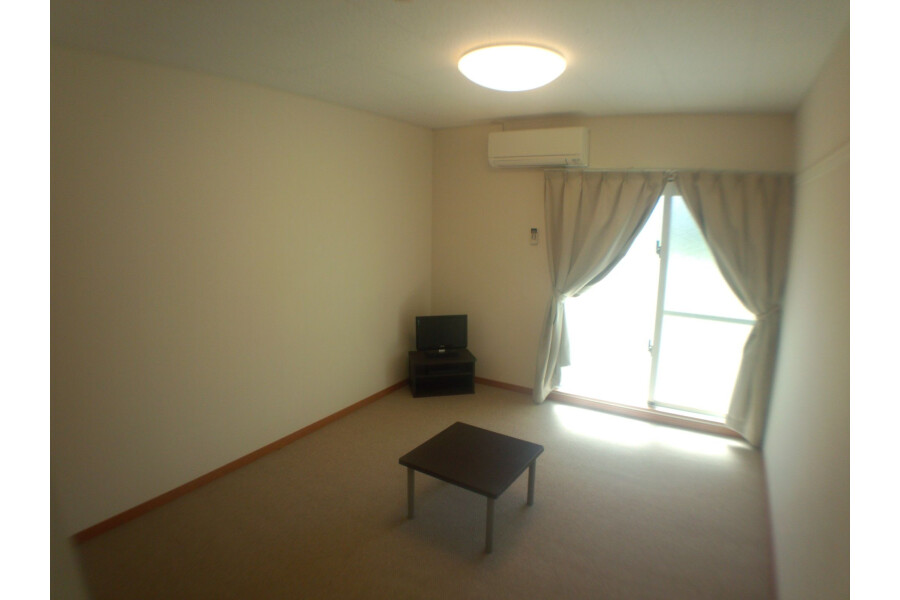 1K Apartment, Japan — image 4