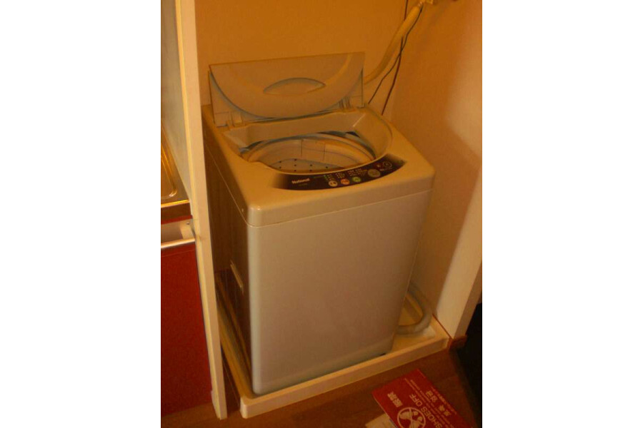 1K Apartment, Japan — image 6