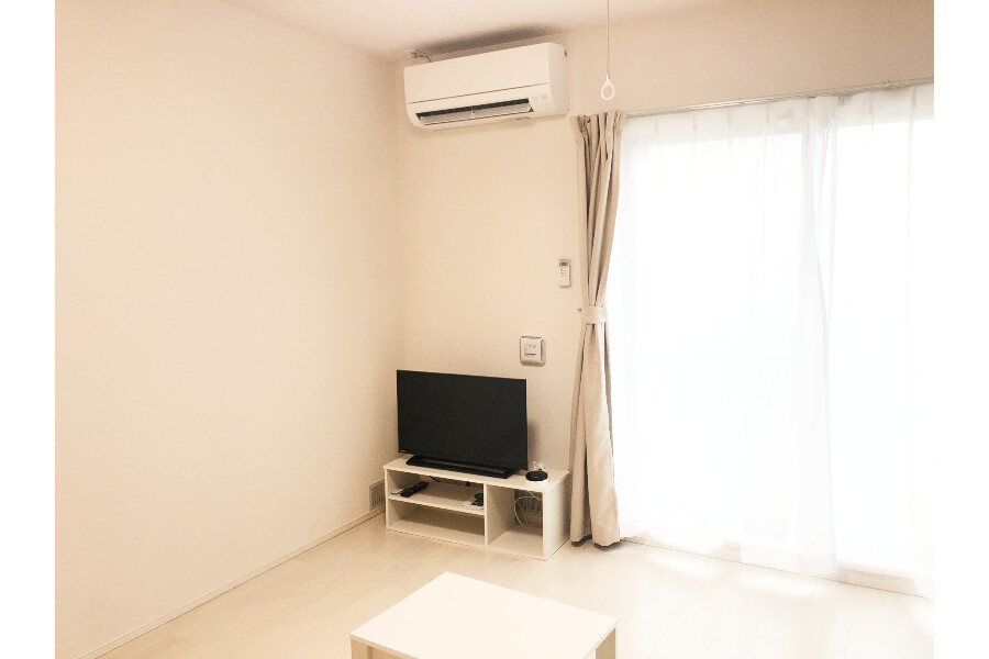 1K Apartment, Japan — image 3