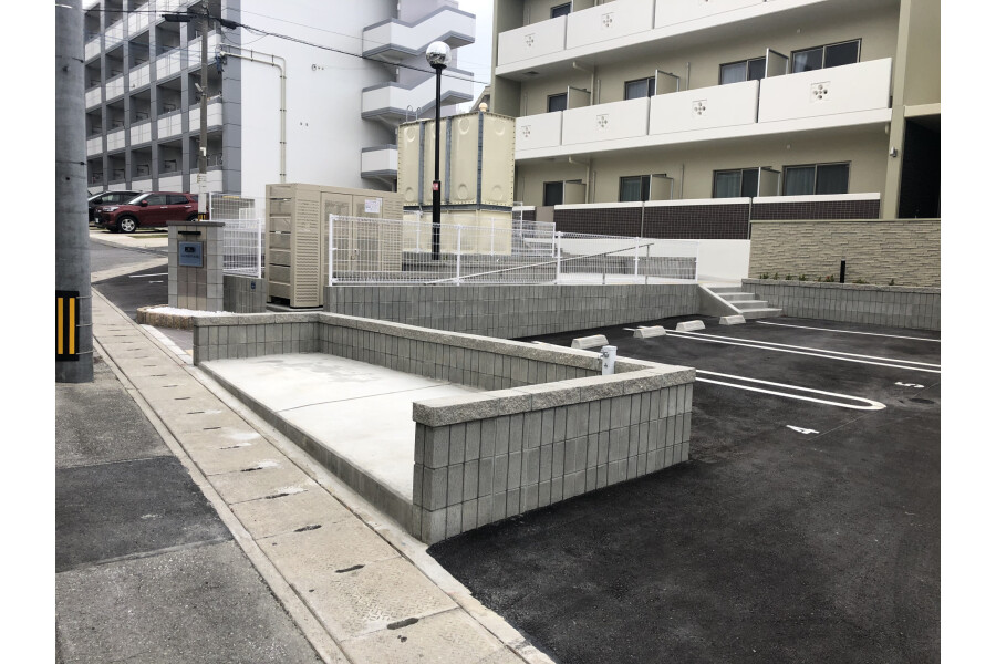 1K Apartment, Japan — image 7