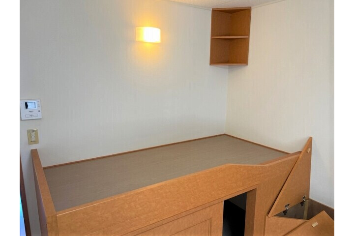 1K Apartment, Japan — image 6