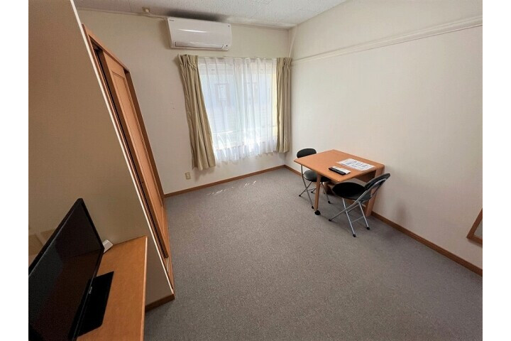 1K Apartment, Japan — image 7