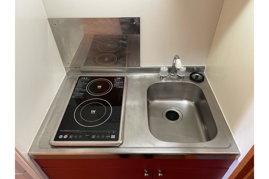 1K Apartment, Japan — image 12