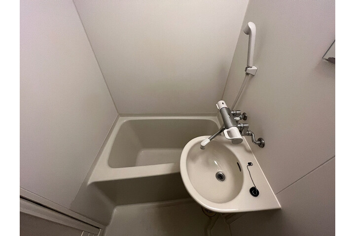 1K Apartment, Japan — image 11