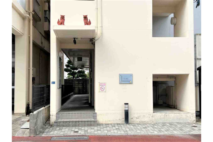 1K Apartment, Japan — image 14