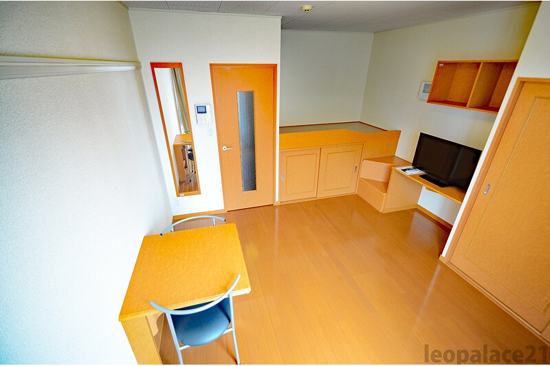1K Apartment, Japan — image 5