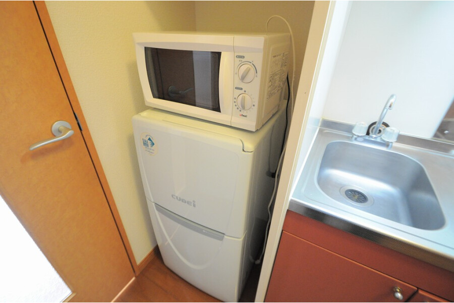 1K Apartment, Japan — image 9
