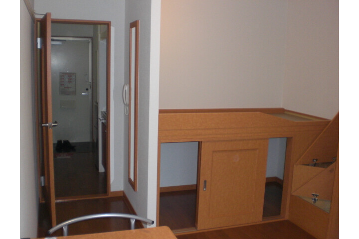 1K Apartment, Japan — image 4