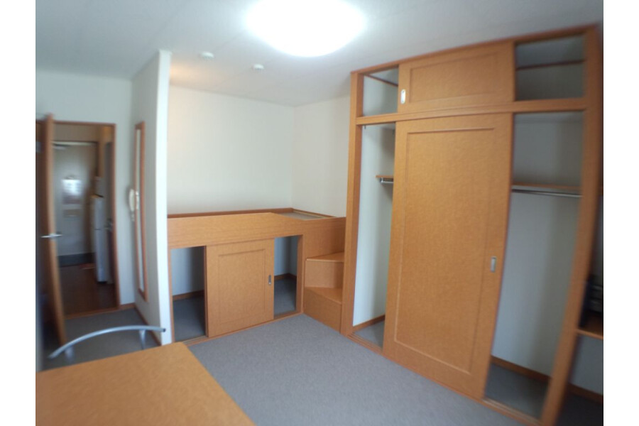 1K Apartment, Japan — image 5