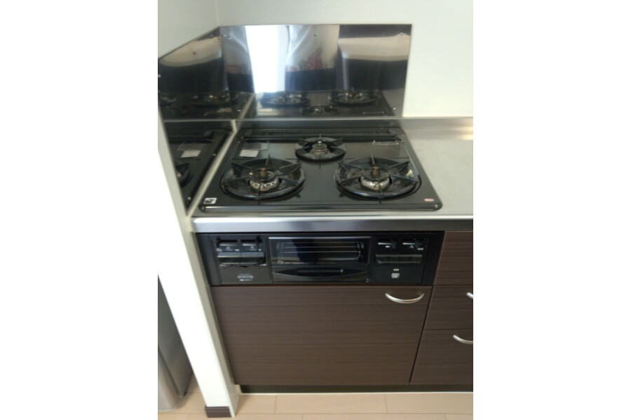 1K Apartment, Japan — image 6