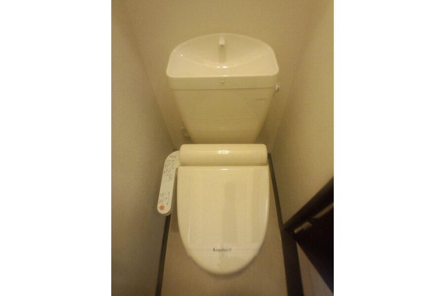 1K Apartment, Japan — image 8