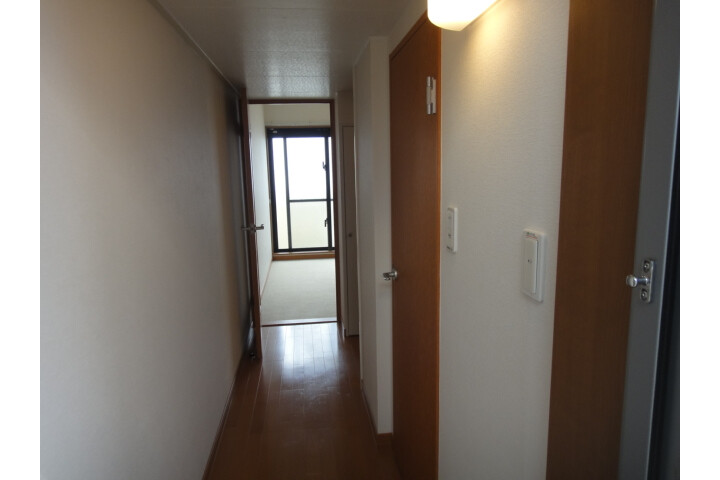 1K Apartment, Japan — image 10