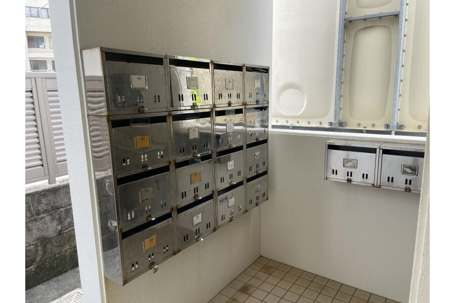 1K Apartment, Japan — image 9
