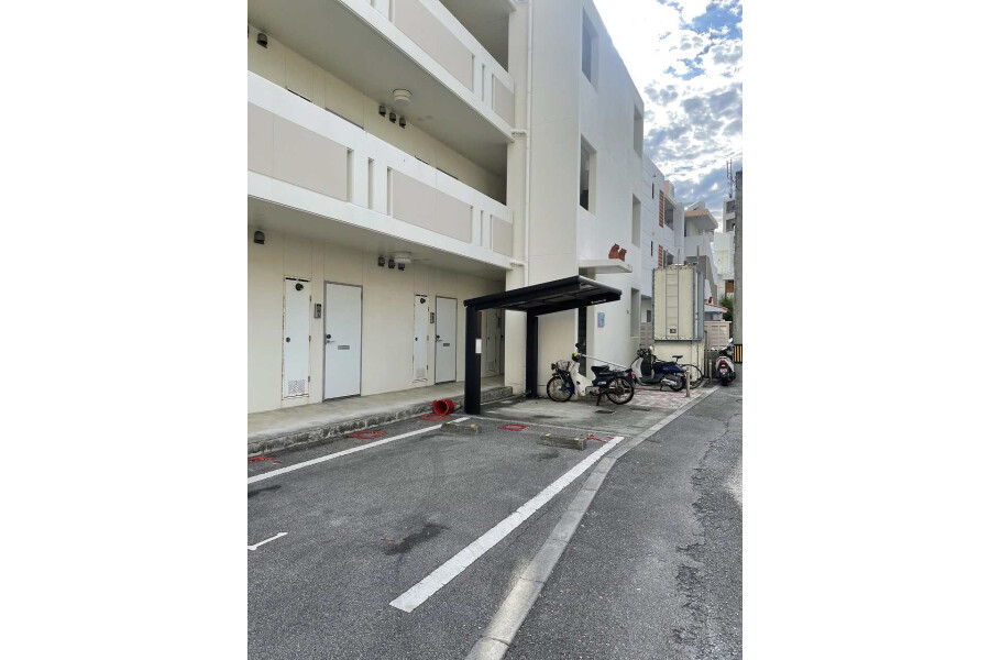 1K Apartment, Japan — image 13
