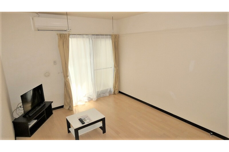 1K Apartment, Japan — image 4