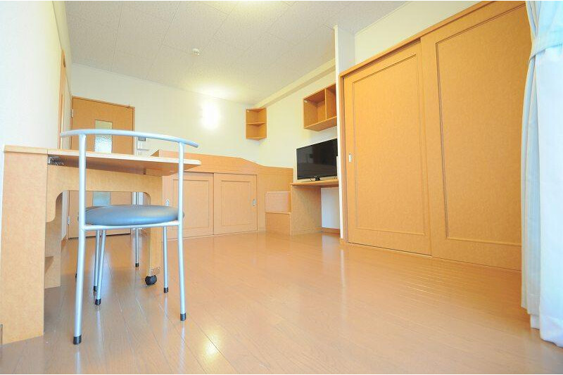1K Apartment, Japan — image 4