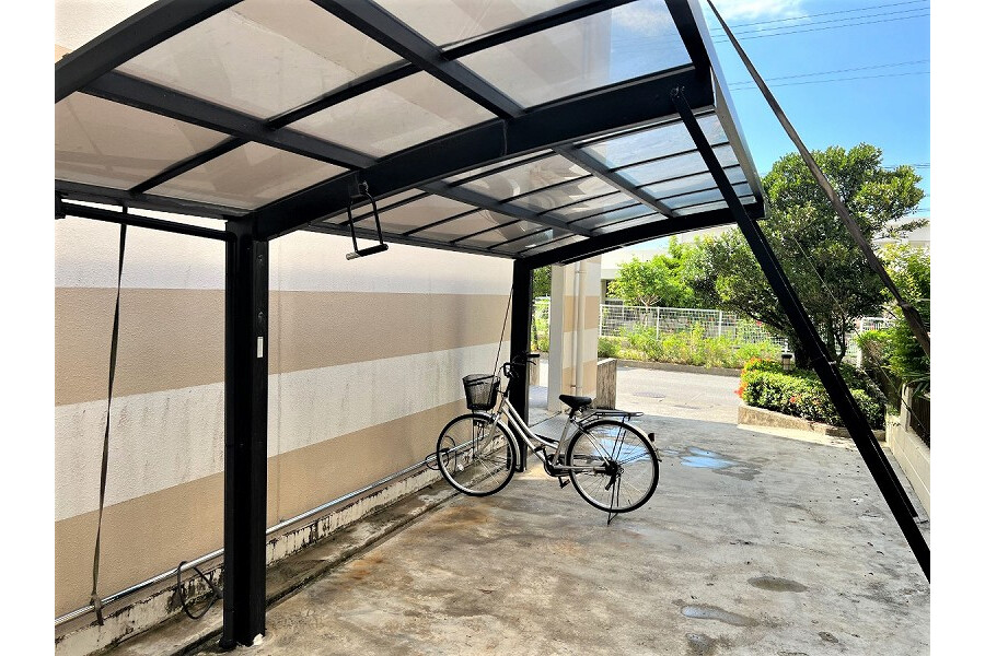 1K Apartment, Japan — image 12