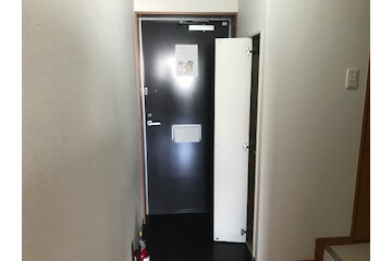 1K Apartment, Japan — image 9