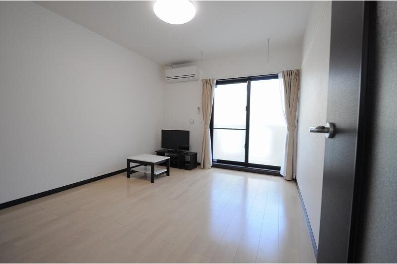 1K Apartment, Japan — image 4
