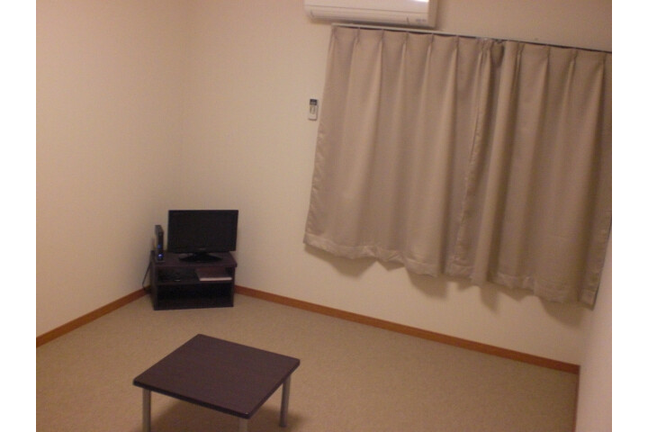 1K Apartment, Japan — image 4