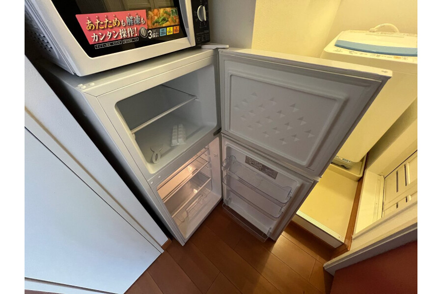 1K Apartment, Japan — image 12