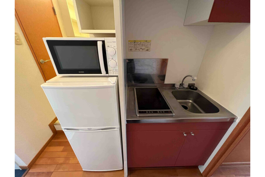 1K Apartment, Japan — image 9