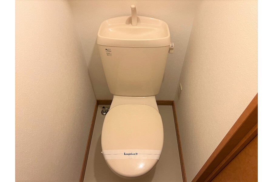 1K Apartment, Japan — image 8
