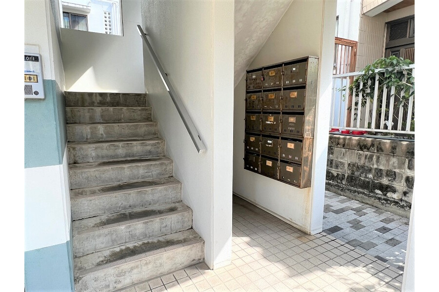 1K Apartment, Japan — image 13