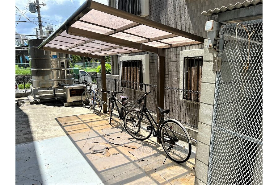 1K Apartment, Japan — image 14
