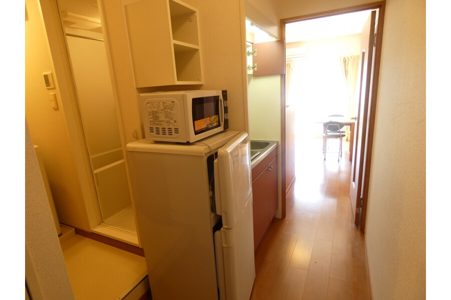 1K Apartment, Japan — image 8