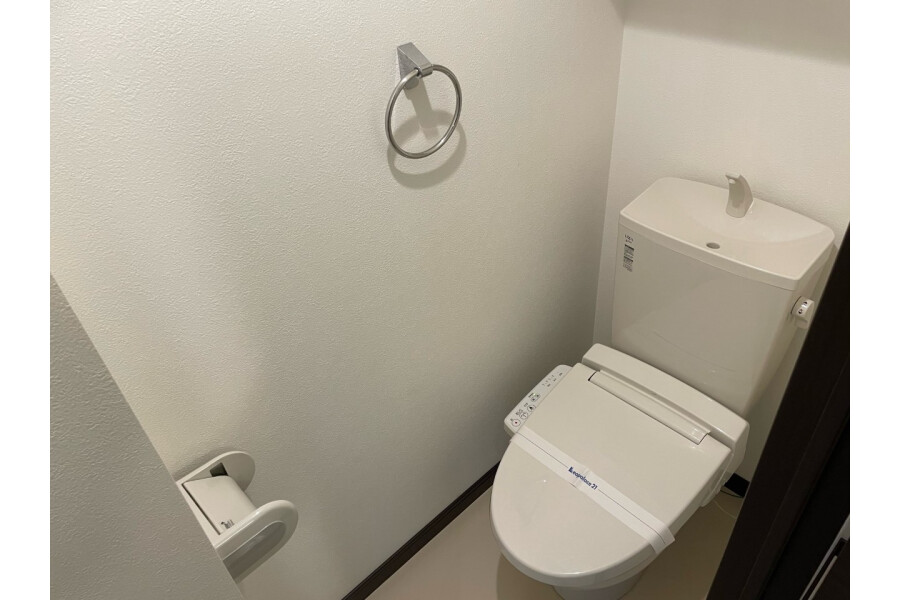 1K Apartment, Japan — image 12
