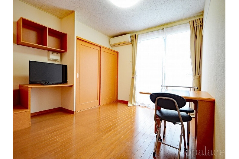 1K Apartment, Japan — image 6