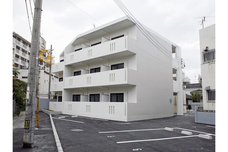 1K Apartment, Japan — image 12