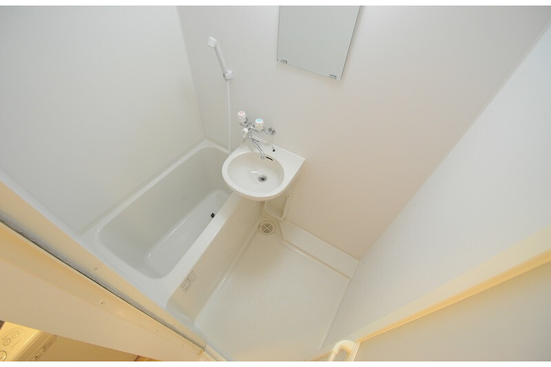 1K Apartment, Japan — image 9
