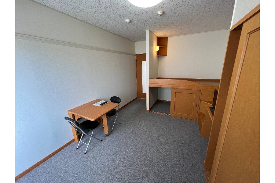 1K Apartment, Japan — image 5