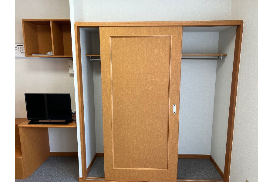 1K Apartment, Japan — image 7
