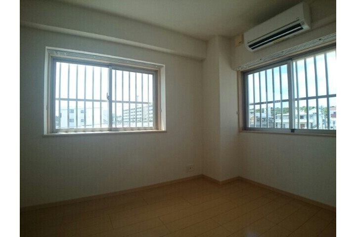 2LDK Apartment, Japan — image 3
