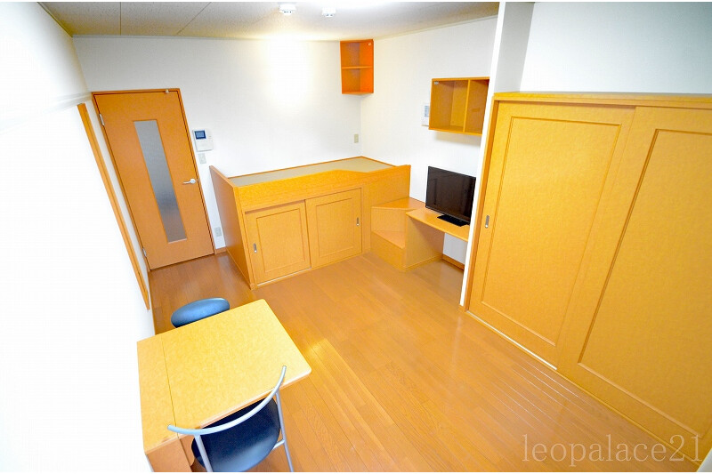 1K Apartment, Japan — image 5