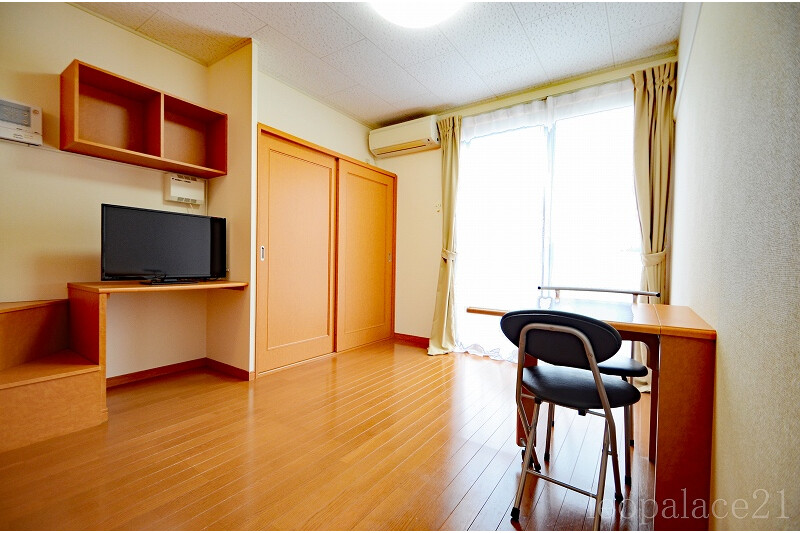 1K Apartment, Japan — image 6